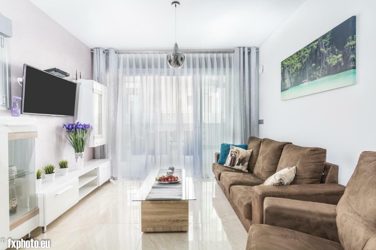 Eluxuria Sunny Villa Торевьиа Экстерьер фото
