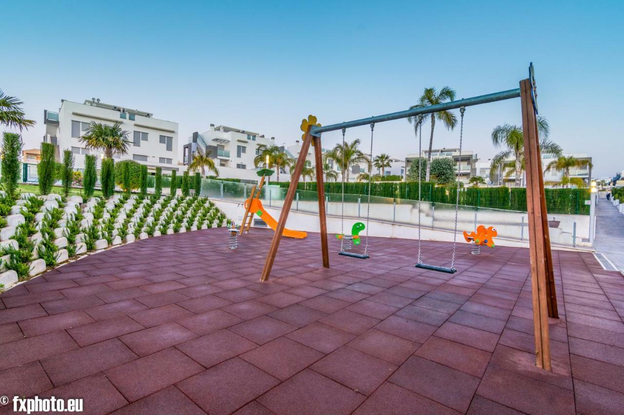 Eluxuria Sunny Villa Торевьиа Экстерьер фото
