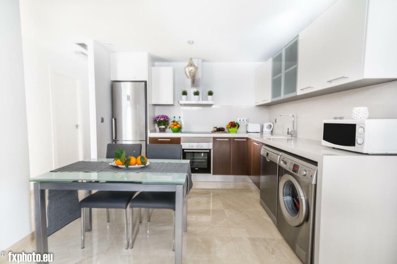 Eluxuria Sunny Villa Торевьиа Экстерьер фото
