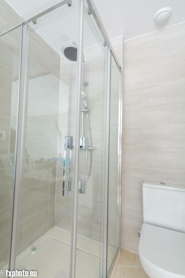 Eluxuria Sunny Villa Торевьиа Экстерьер фото