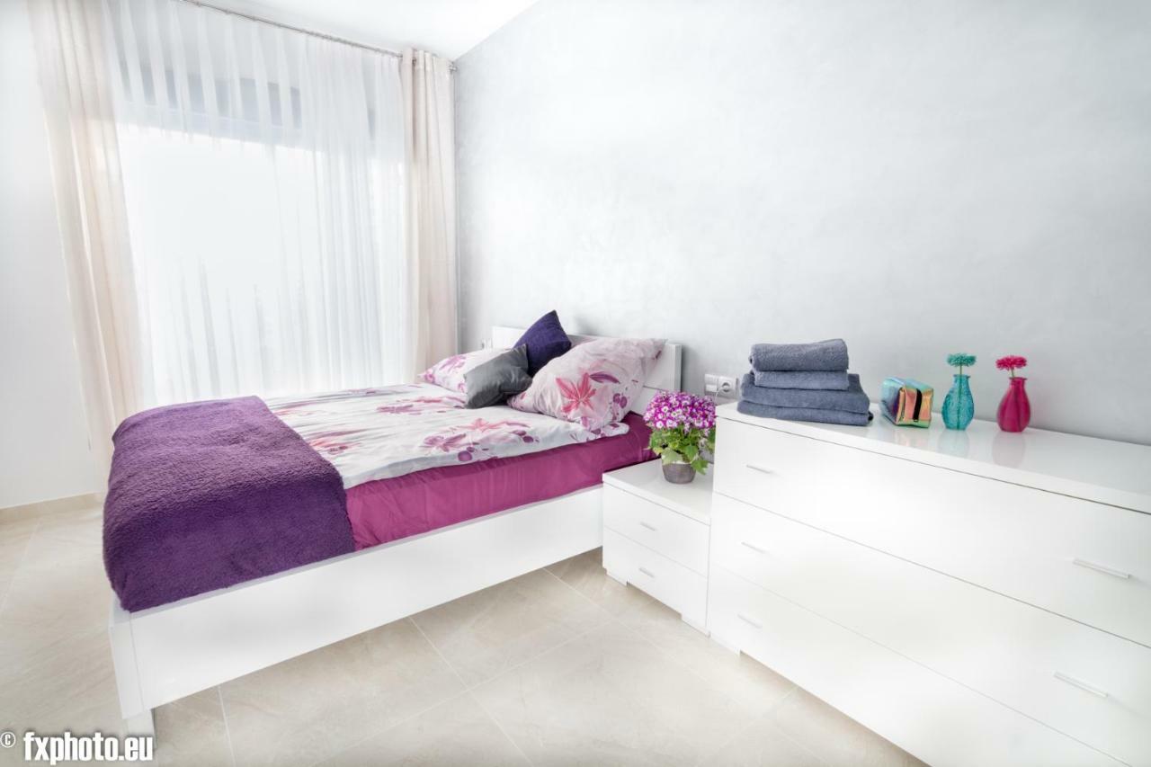 Eluxuria Sunny Villa Торевьиа Экстерьер фото